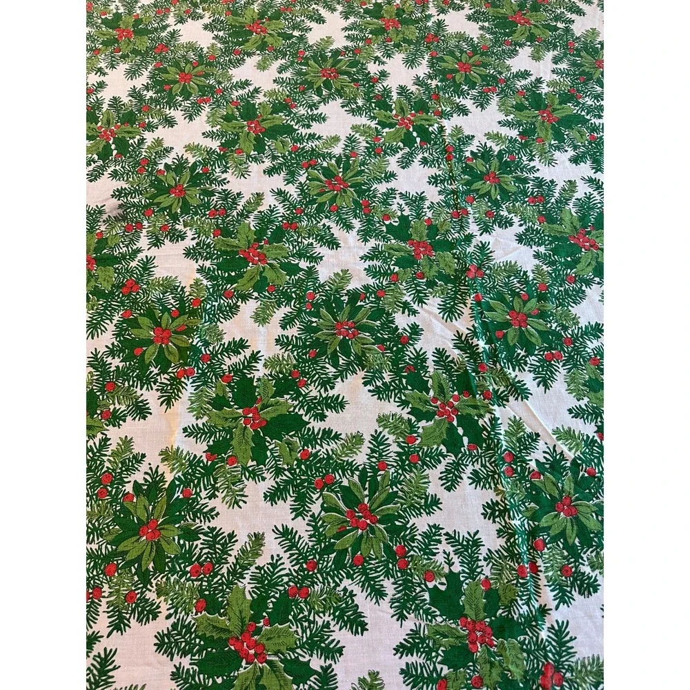 Vtg Christmas Tablecloth‎ Holly Berry Pine Evergreen Holiday 108x72 Rectangular